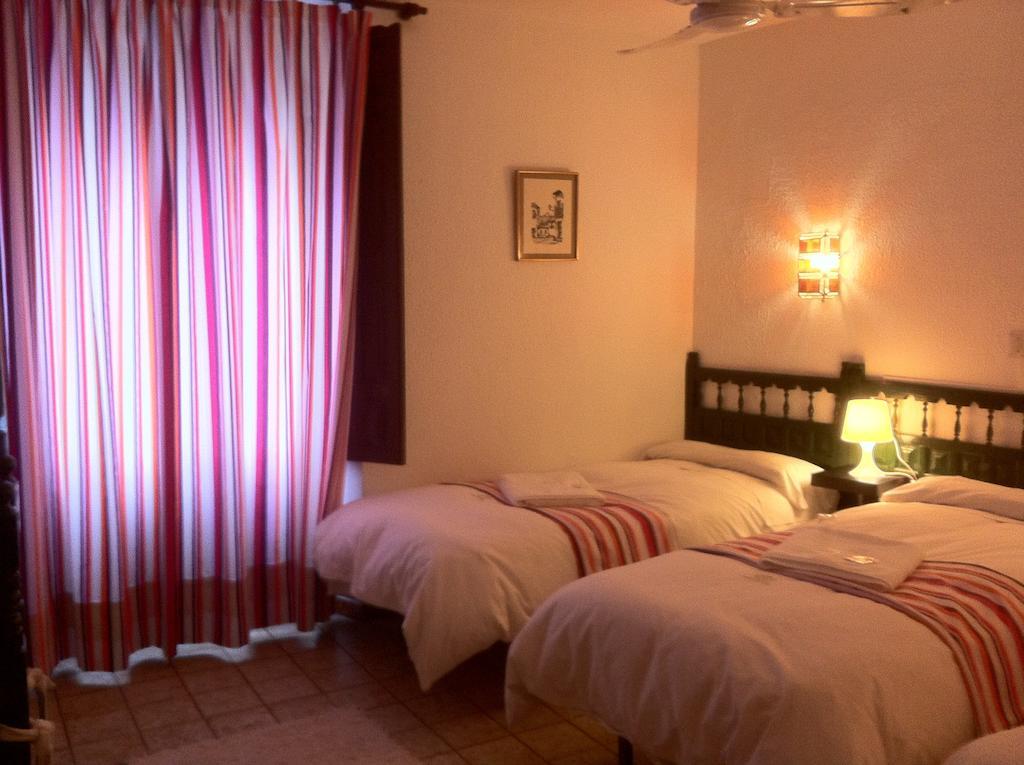 Pension Atlantida Granada Exterior foto