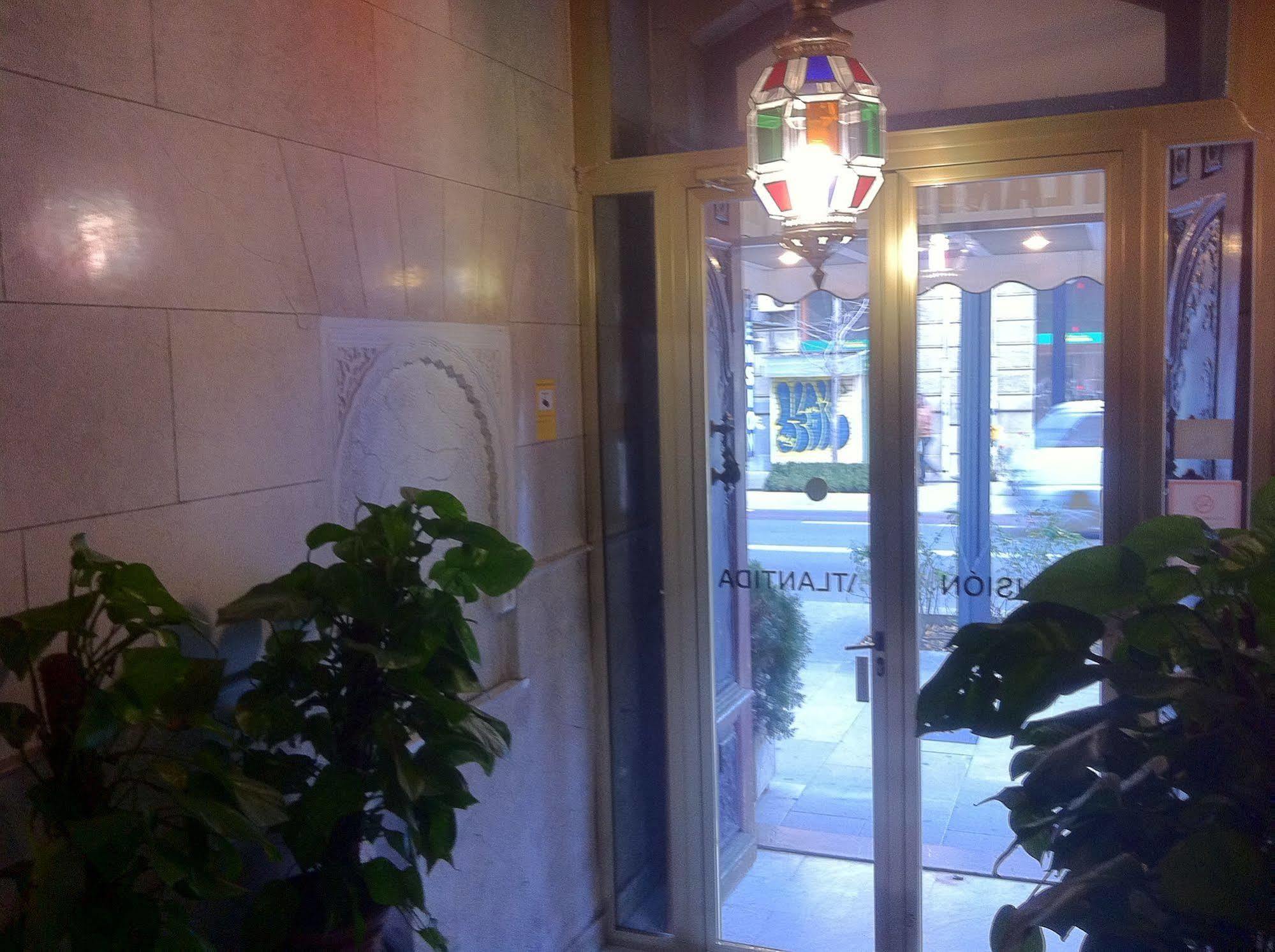 Pension Atlantida Granada Exterior foto